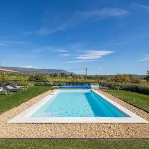 Piscine Chauffée Hébergement de vacances Saint-Saturnin-lès-Apt